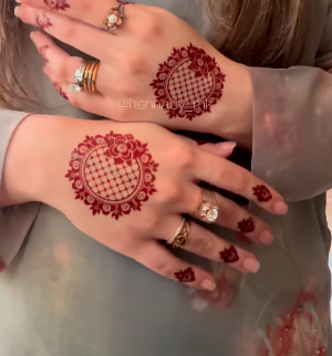 Mehroon Mehndi Stencils Pack of 5 With Different Designs (With Free Cone Mehndi)