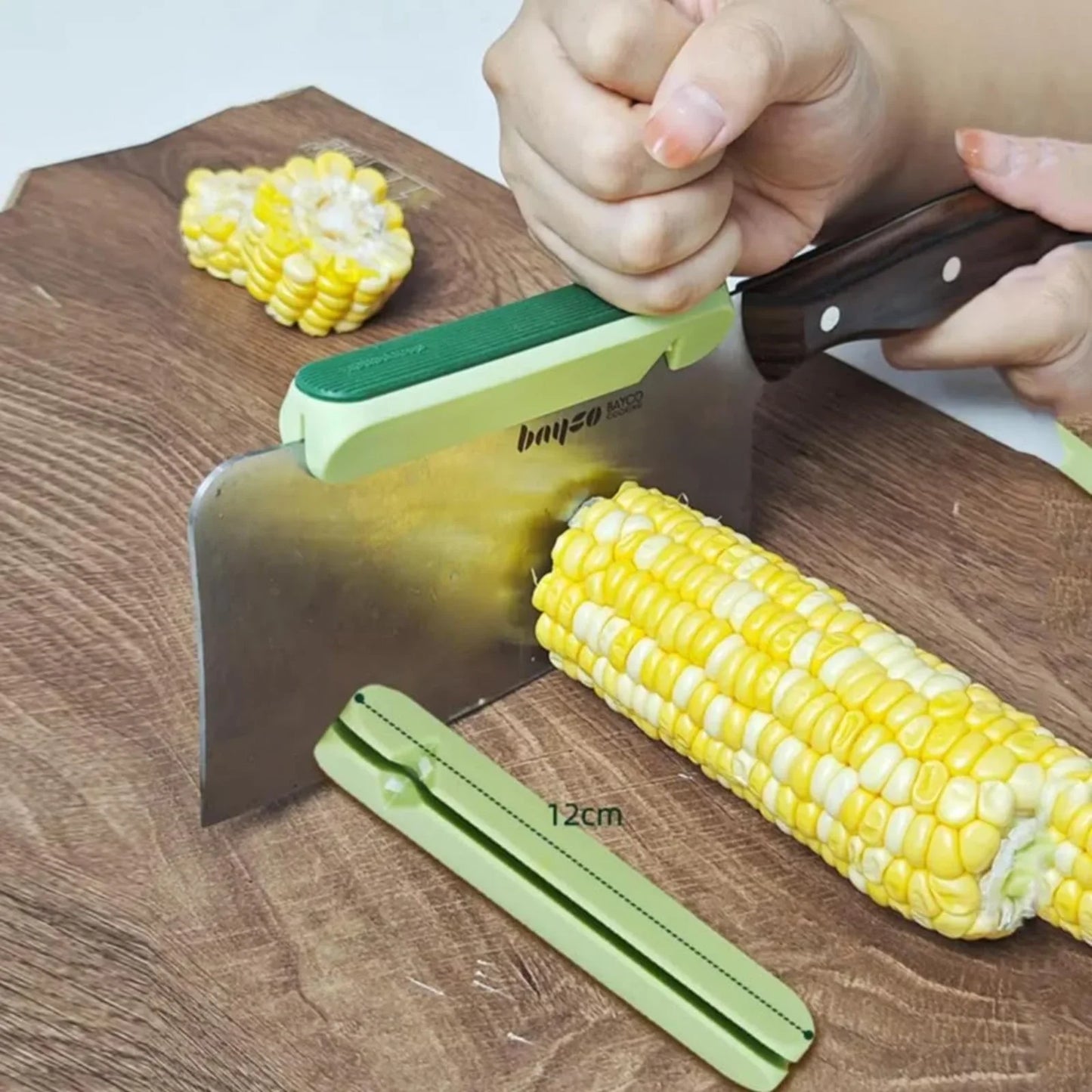 HAND GUARD FOR CUTTING VEGETABLES