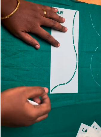 Neck Outline Set Pack of 2