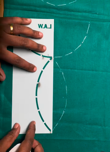 Neck Outline Set Pack of 2