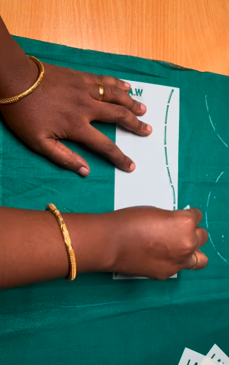 Neck Outline Set Pack of 2